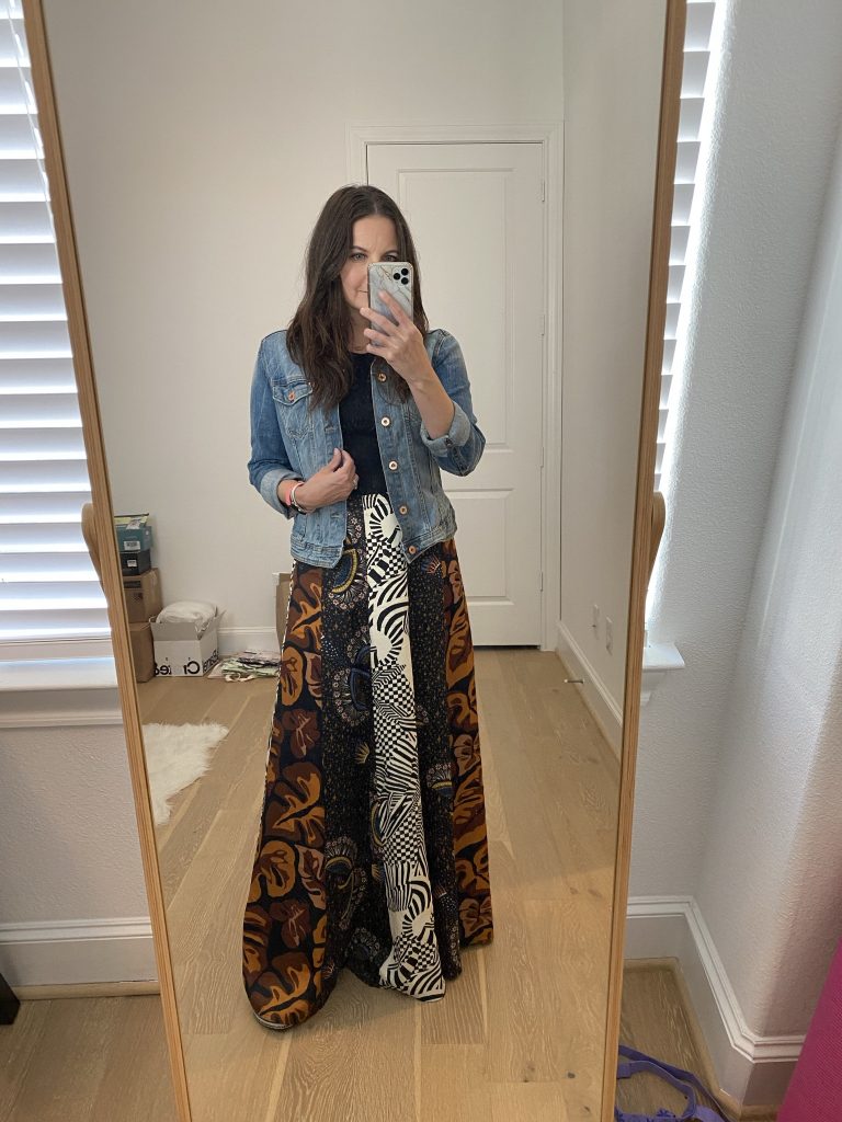 fall work outfits | printed maxi skirt | denim jacket | petite fashion blogger Lady in Violet