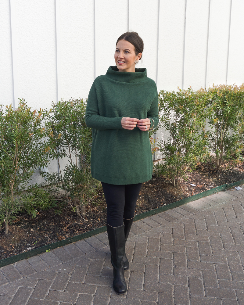 winter ootd | dark green tunic sweater | black leggings | Texas Fashion Blogger Lady in Violet