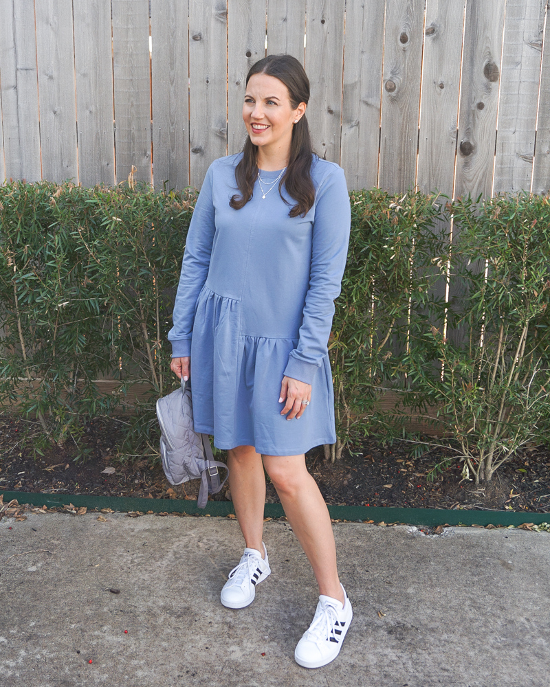 Blue dress sale white sneakers