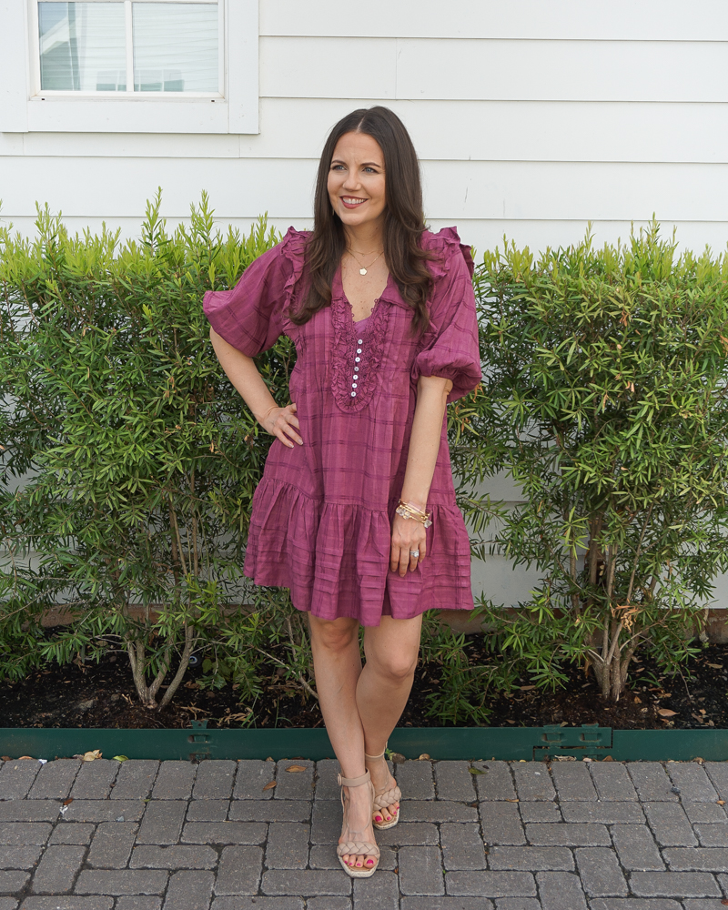 casual summer outfit pink shorts chambray shirt wedges