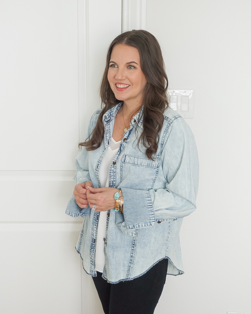 western outfit | light wash jean shirt | turquoise bracelet | Texas Fashion Blogger Lady in Violet