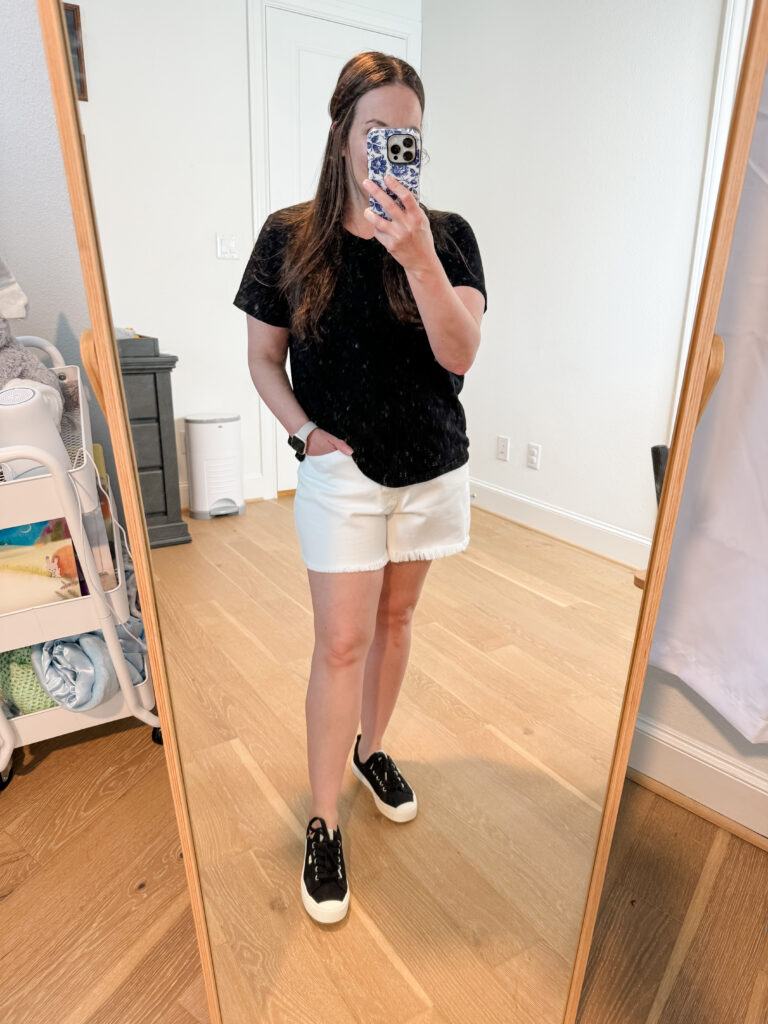 summer vacation outfit | black tshirt | white denim shorts | Houston Fashion Influencer Lady in Violet