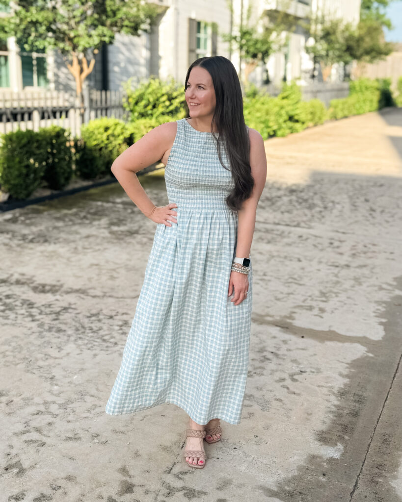 a postpartum clothing rental | gingham plaid maxi dress | Mom Fashion at LadyinViolet.com